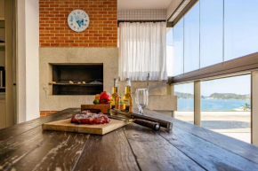 Apartamento Com Vista Mar em Condomínio com Área de Lazer